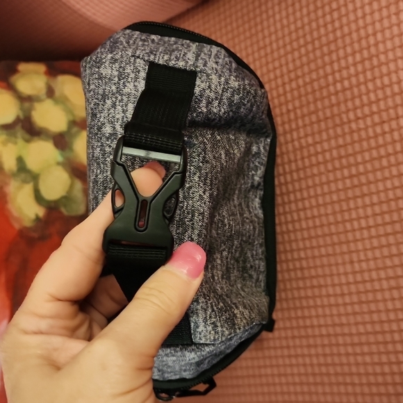 ADIDAS INSULATED LUNCH TOTE - Picture 7 of 8